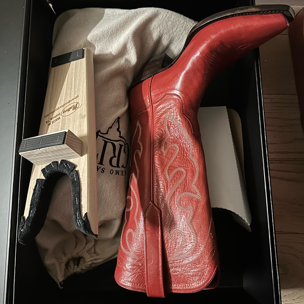 Kemo Sabe Cherry Red Heeled Boots - Picture 6 of 10